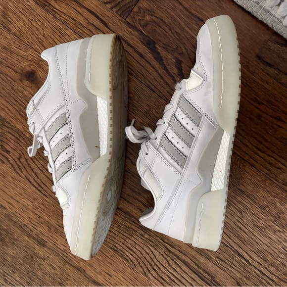 Adidas Forum Low | HQ1506 | Talc/Sesame/Bliss - Size Mens 9 - Free Shipping! - Picture 3 of 6